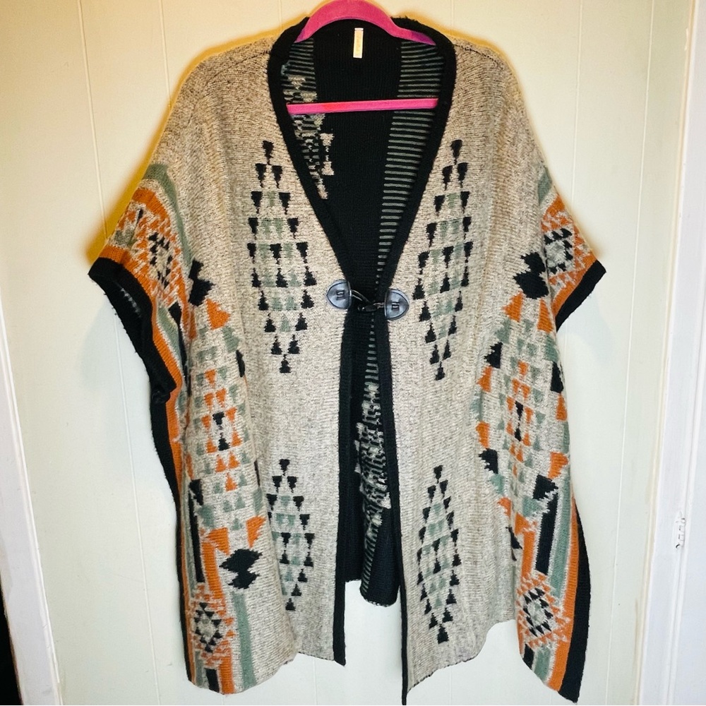 Pink Blush Women’s Maternity Size M/L  Aztec Print Sweater Western Boho